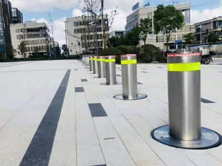 全自动电动升降柱厂家应用案例-北京兴业大街